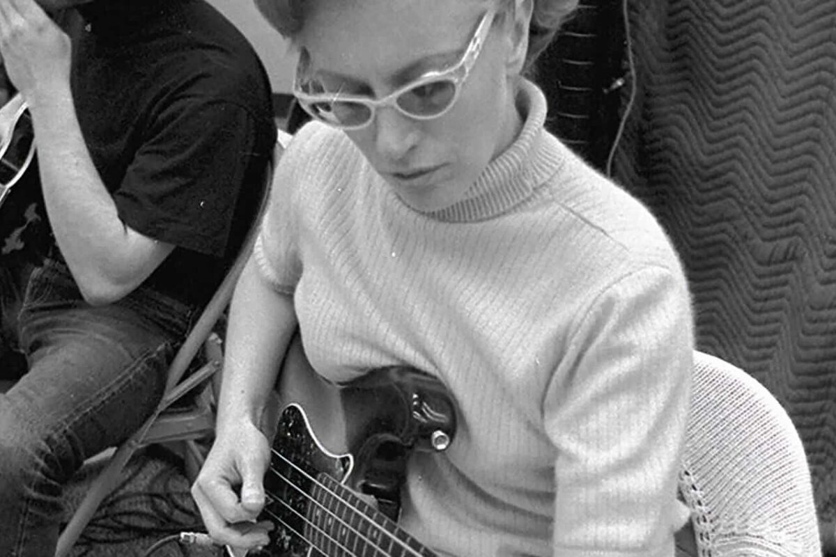 Carol Kaye Master of Iconic Bass Lines in Music History